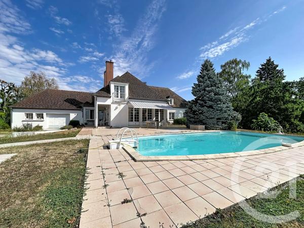 Maison à vendre  8 pièces - 234,93 m 2   VICHY  - 03