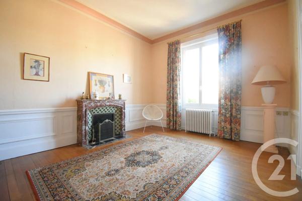 Maison à vendre  8 pièces - 234,93 m 2   VICHY  - 03