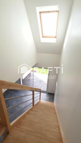 Maison récente proche des commerces.