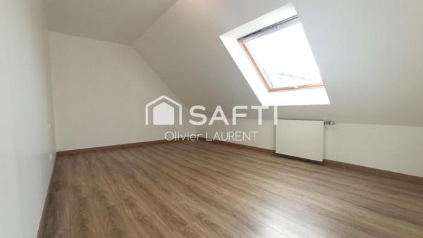 Maison récente proche des commerces.