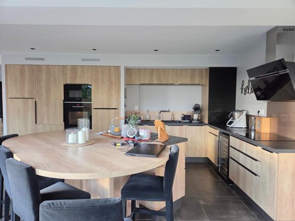 Maison spacieuse et lumineuse, 4 chambres + bureau