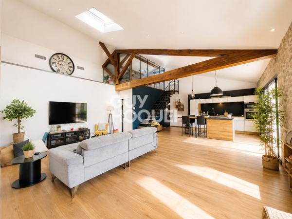 LOFT ATYPIQUE D’EXCEPTION (3/4 chambres) AVEC PISCINE 191 m2 – CŒUR DE MAUGUIO