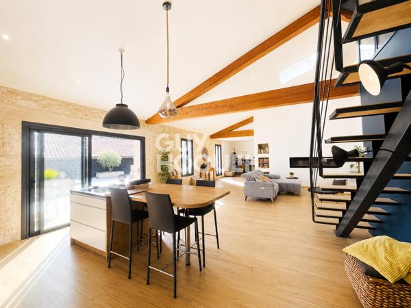LOFT ATYPIQUE D’EXCEPTION (3/4 chambres) AVEC PISCINE 191 m2 – CŒUR DE MAUGUIO