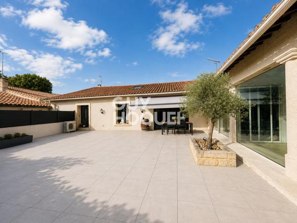 LOFT ATYPIQUE D’EXCEPTION (3/4 chambres) AVEC PISCINE 191 m2 – CŒUR DE MAUGUIO