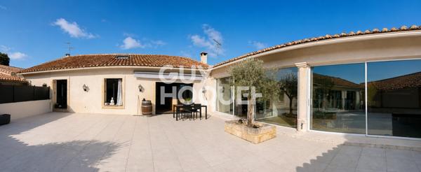 LOFT ATYPIQUE D’EXCEPTION (3/4 chambres) AVEC PISCINE 191 m2 – CŒUR DE MAUGUIO
