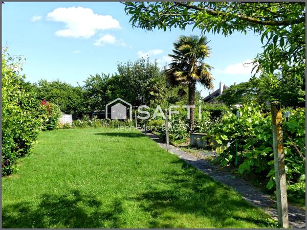 À Vitré, maison à moderniser avec jardin arboré