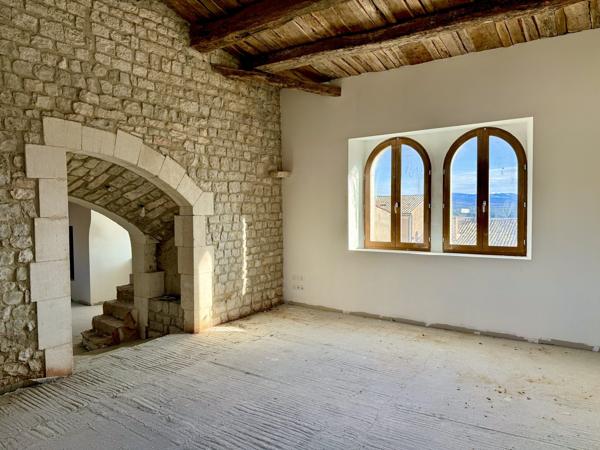 Chateau rénové avec 2 appartements