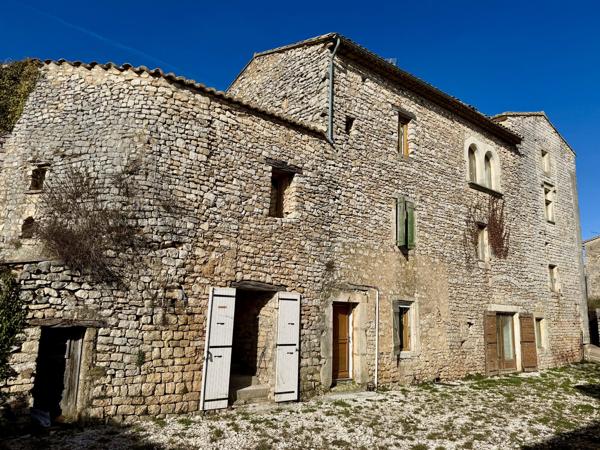 Chateau rénové avec 2 appartements