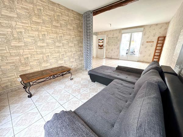 Maison récente avec chambres en Rez-de-chaussée