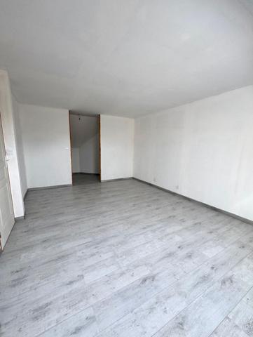 Maison récente avec chambres en Rez-de-chaussée