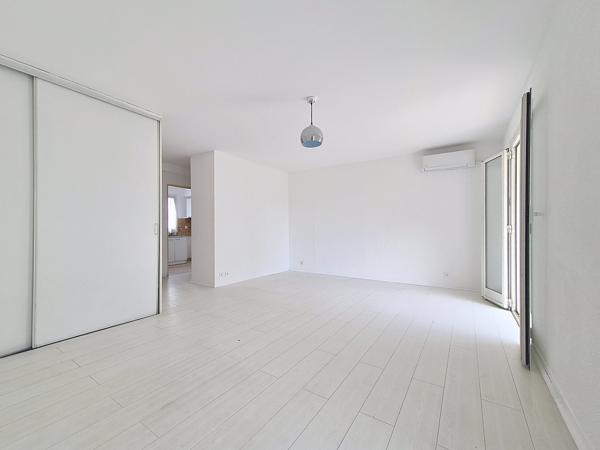 Appartement à VALBONNE (06560)