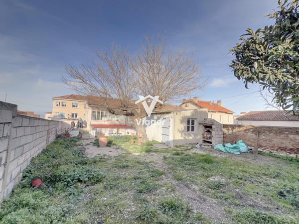 Châteauneuf-les-Martigues (13220) VIAGER LIBRE LOUÉ - IMMEUBLE MIXTE - Châteauneuf-les-Martigues