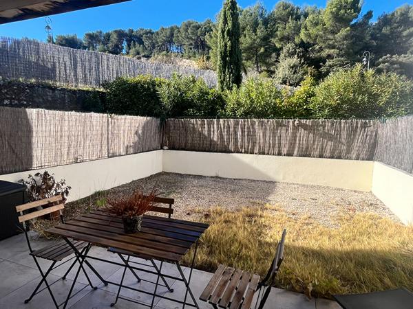 Meyrargues - T2 meublé avec jardin, climatisation et stationnement