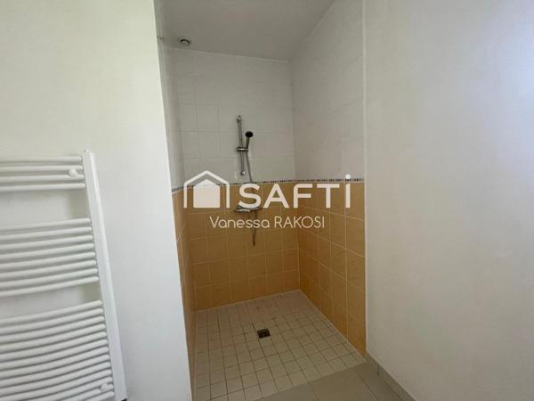 Pavillon plain-pied, 3 chambres, garage et jardin