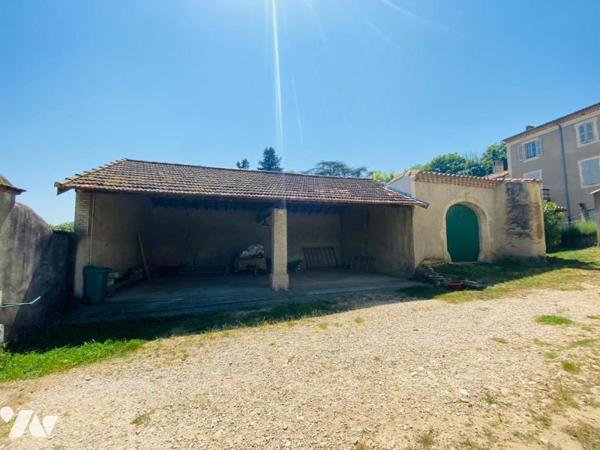 Montélimar, propriété en pierres avec parc, bassin et dépendances