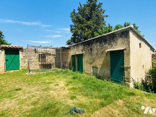 Montélimar, propriété en pierres avec parc, bassin et dépendances