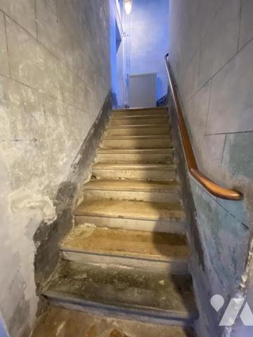 Montélimar, propriété en pierres avec parc, bassin et dépendances