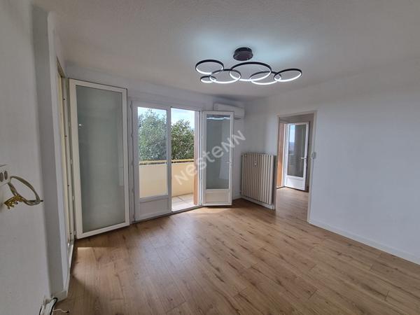 Appartement d'Exception à Toulon Ouest - 3 Pièces, Vue Dégagée, Terrasse, Prix d'Exception