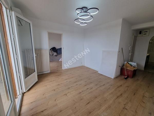 Appartement d'Exception à Toulon Ouest - 3 Pièces, Vue Dégagée, Terrasse, Prix d'Exception