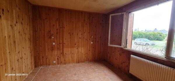 Beau potentiel à exploiter à Marcilly-le-Hayer !