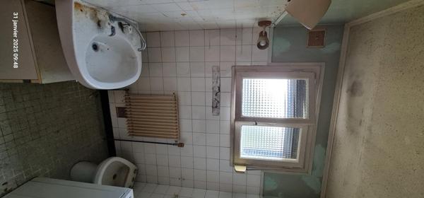 Beau potentiel à exploiter à Marcilly-le-Hayer !