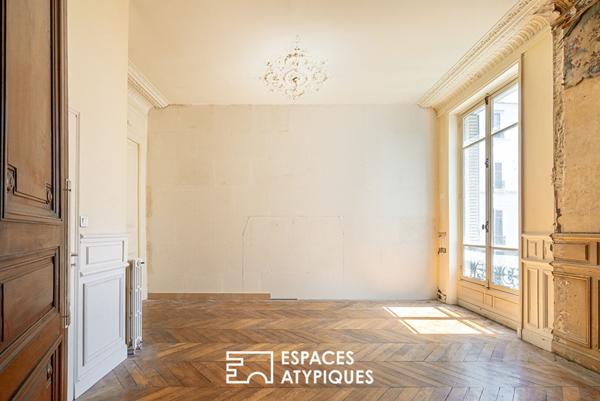 Appartement à réinventer dans un ancien hôtel particulier