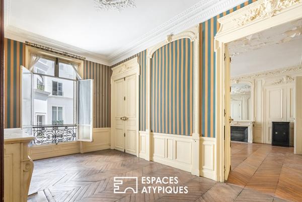 Appartement à réinventer dans un ancien hôtel particulier