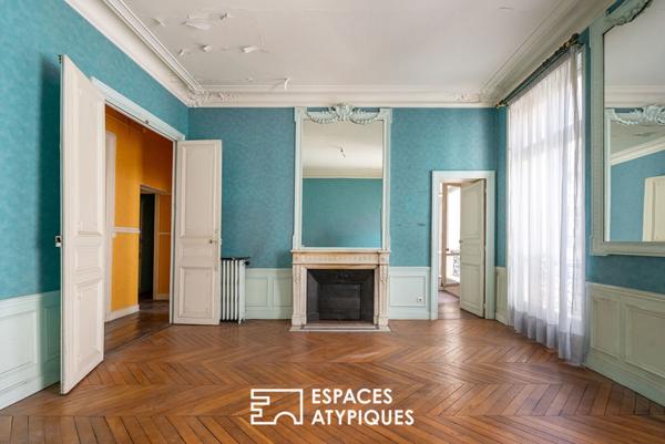 Appartement à réinventer dans un ancien hôtel particulier