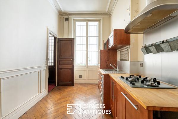Appartement à réinventer dans un ancien hôtel particulier