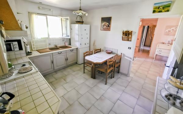 Maison à vendre    4 pièces •  Marignane