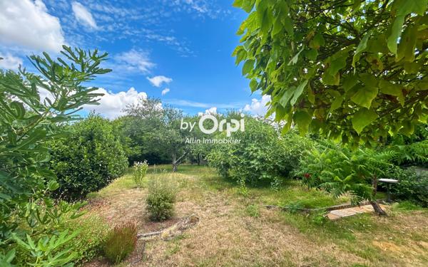 Maison à vendre    3 pièces • 92,51 m2 Montluçon