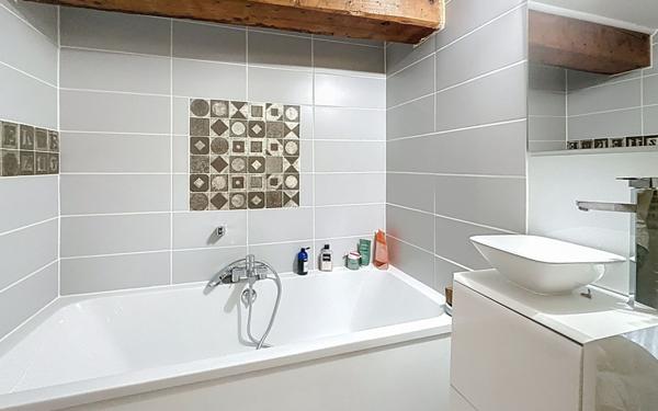 Appartement à vendre    3 pièces • 116,47 m2 Avignon