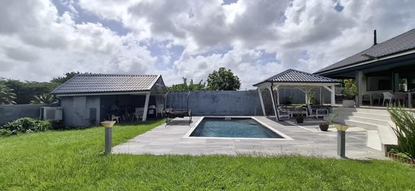 Maison dans Baie-Mahault