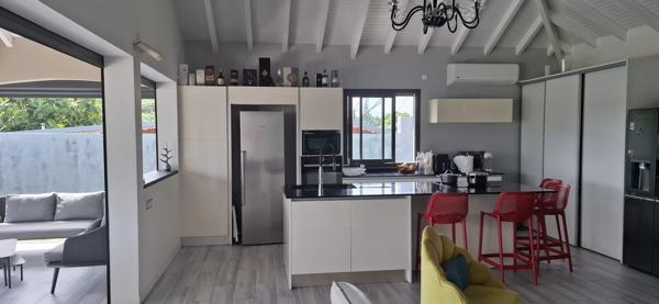 Maison dans Baie-Mahault