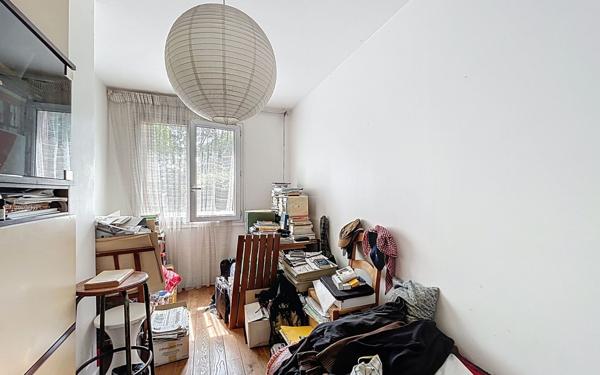 Appartement à vendre    6 pièces • 144 m2 Suresnes