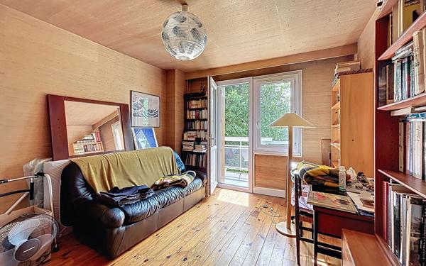 Appartement à vendre    6 pièces • 144 m2 Suresnes