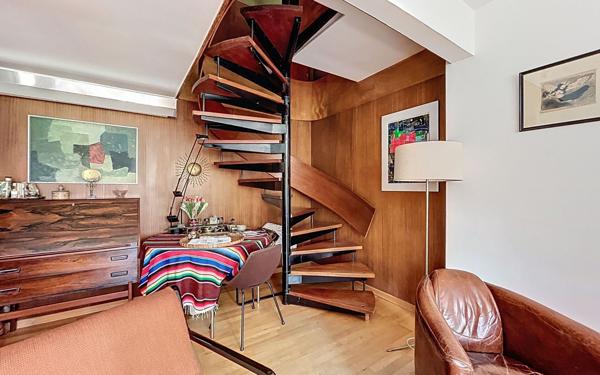 Appartement à vendre    6 pièces • 144 m2 Suresnes