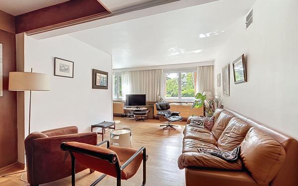 Appartement à vendre    6 pièces • 144 m2 Suresnes