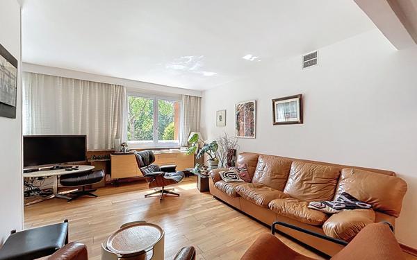 Appartement à vendre    6 pièces • 144 m2 Suresnes