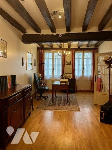 A Vendre / Charmante maison de ville à CHINON