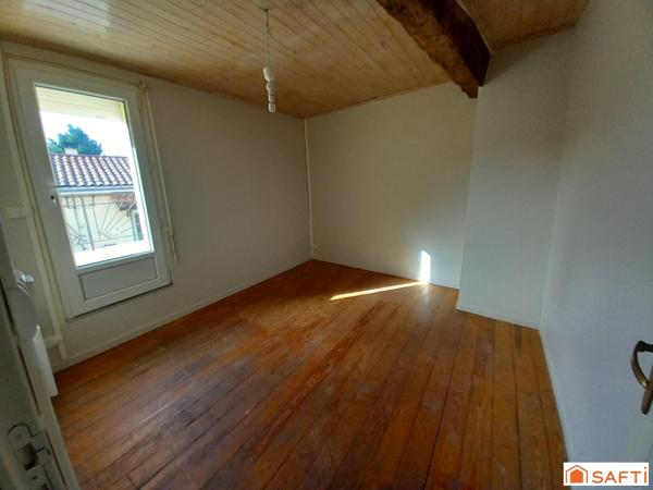 MAISON 96M2 ,3 CHAMBRES,DEPENDANCE ET JARDIN