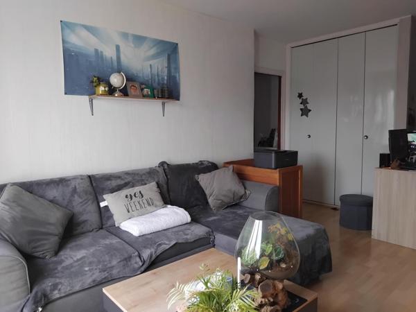 Appartement 2 pièces, troisième et dernier étage