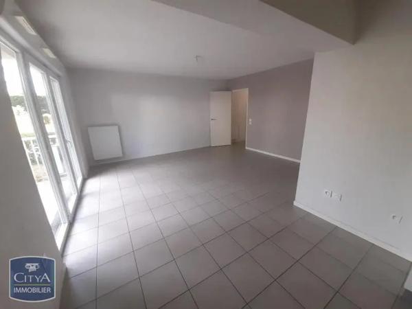 Appartement à louer 3 pièces 68.6m² Billère (64140)