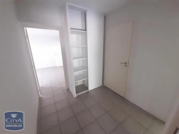 Appartement à louer 3 pièces 68.6m² Billère (64140)
