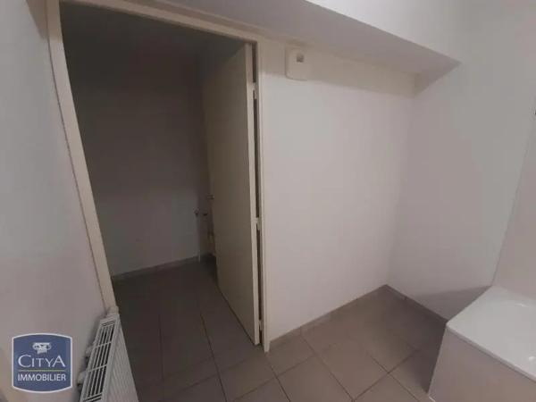 Appartement à louer 3 pièces 68.6m² Billère (64140)