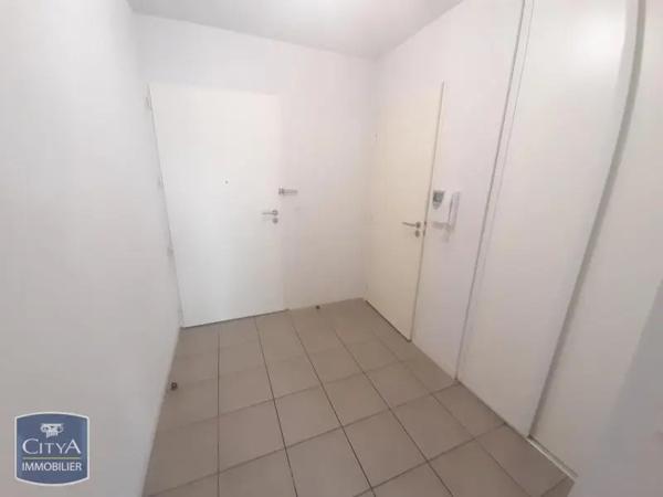 Appartement à louer 3 pièces 68.6m² Billère (64140)