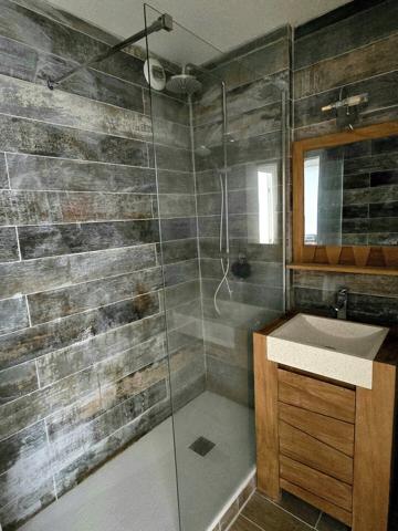 Grand T2 avec terrasse et garage indépendant