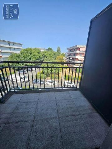 Appartement à louer 2 pièces 44.61m² Lormont (33310)