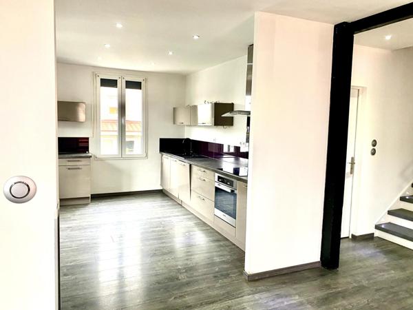 Maison Familiale avec terrasse et terrain pratique peu d'entretien - 96 M2 à Audincourt