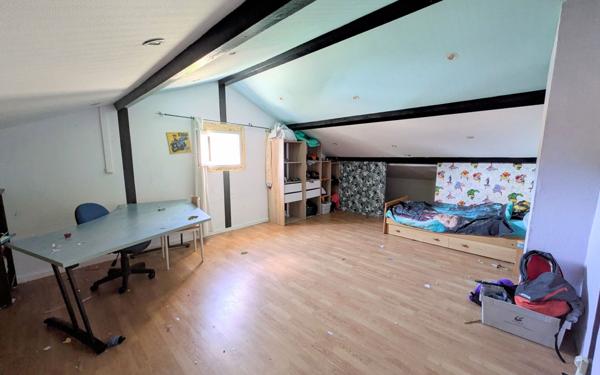 Maison à vendre    7 pièces •  Malissard